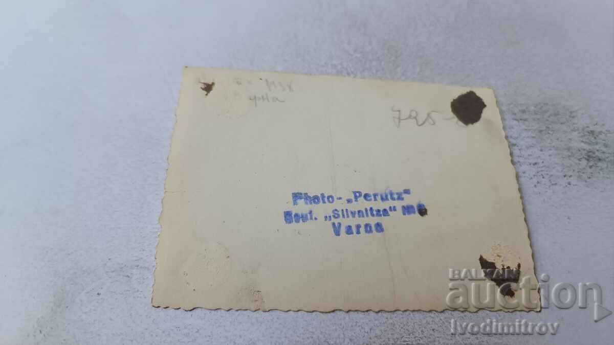 Φωτογραφία Βάρνα Τέσσερις γυναίκες σε βόλτα 1938 με τιμή 2.45 BGN | € 1.25