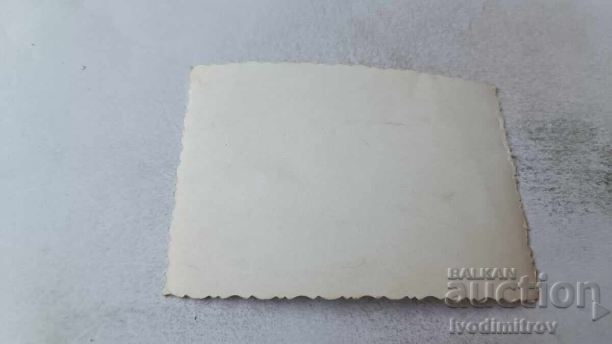 Снимка Мъж и момче на брега на морето с цена 1.35 лв. | € 0.69 Снимка Мъж и момче на брега на морето с цена 1.35 лв. | € 0.69