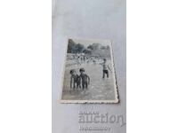 Φωτογραφία Νέσεμπαρ Αγόρια στην παραλία 1976