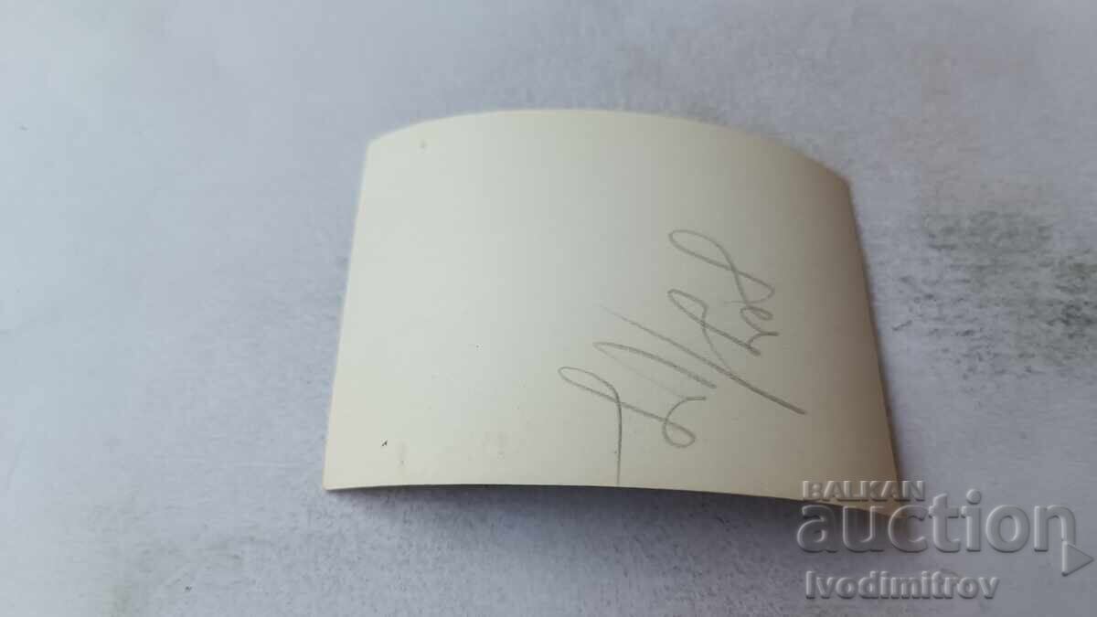 Снимка Четирима млади мъже в морето с цена 2.35 лв. | € 1.20 Снимка Четирима млади мъже в морето с цена 2.35 лв. | € 1.20