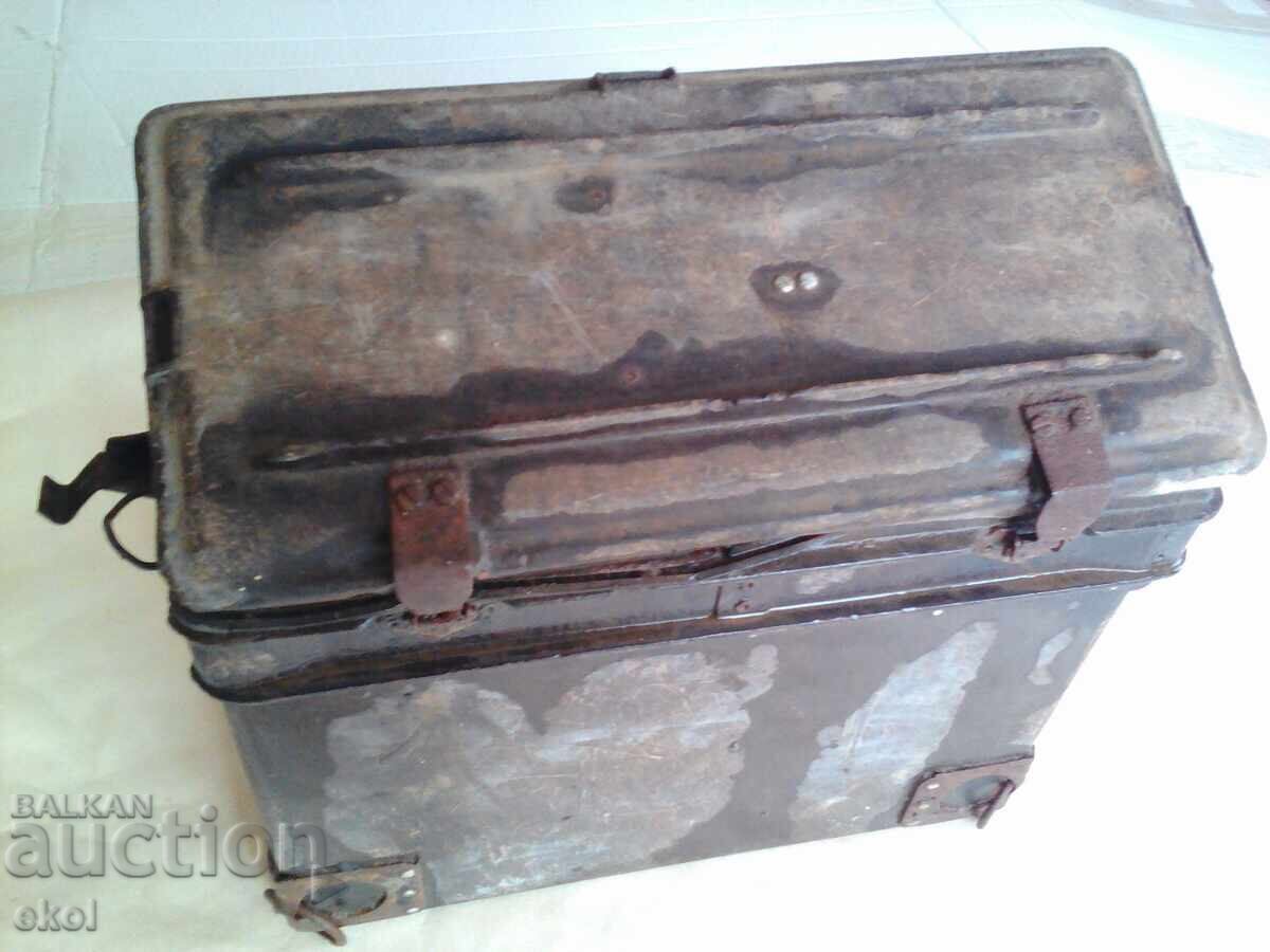 Кутия от полеви телефон с цена 10.00 лв. | € 5.11