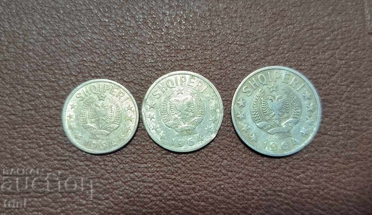 Albania 1964 10, 20 și 50 qindarka cu preț 10.00 BGN | € 5.11 Albania 1964 10, 20 și 50 qindarka cu preț 10.00 BGN | € 5.11