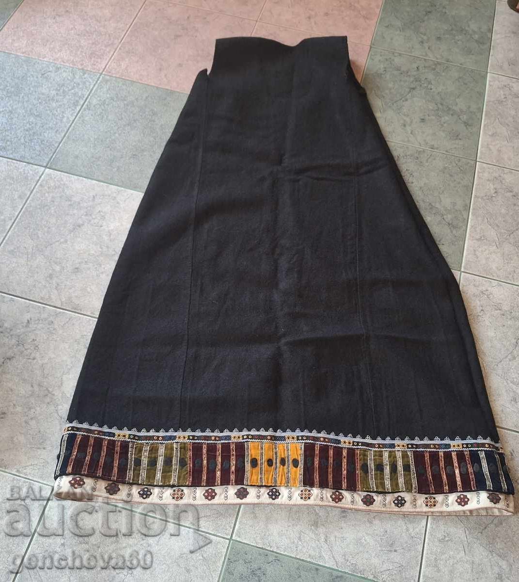 Рядък Автентичен вълнен сукман с цена 350.00 лв. | € 178.95