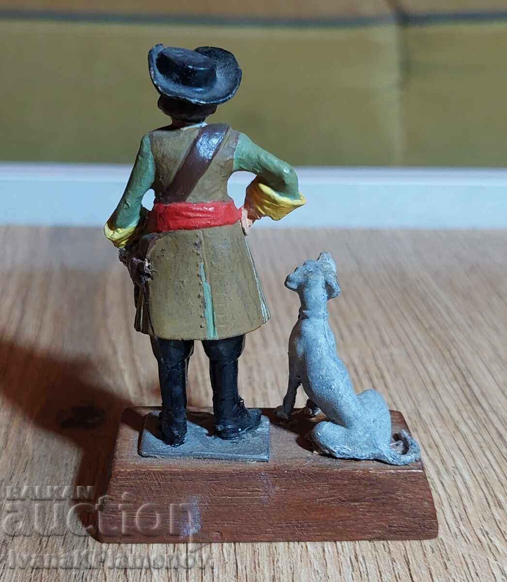 Delivery of A lead figurine for collectors