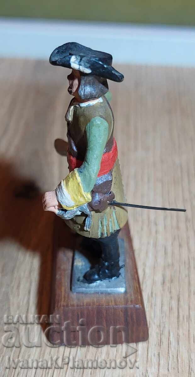 A lead figurine for collectors - 5
