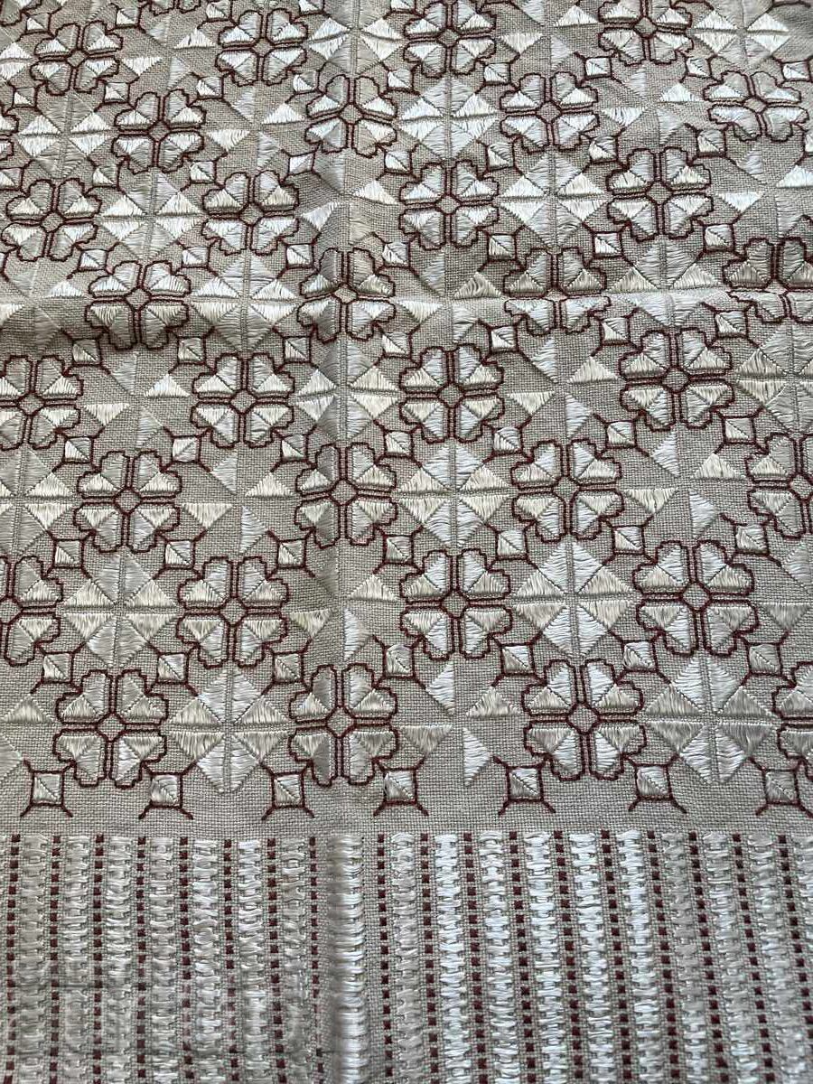 Square, cover - 60/60 cm, linen with price 29.95 BGN | € 15.31 Square, cover - 60/60 cm, linen with price 29.95 BGN | € 15.31