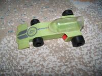 Μικρό πλαστικό αυτοκινητάκι σοσιαλιστικό παιχνίδι