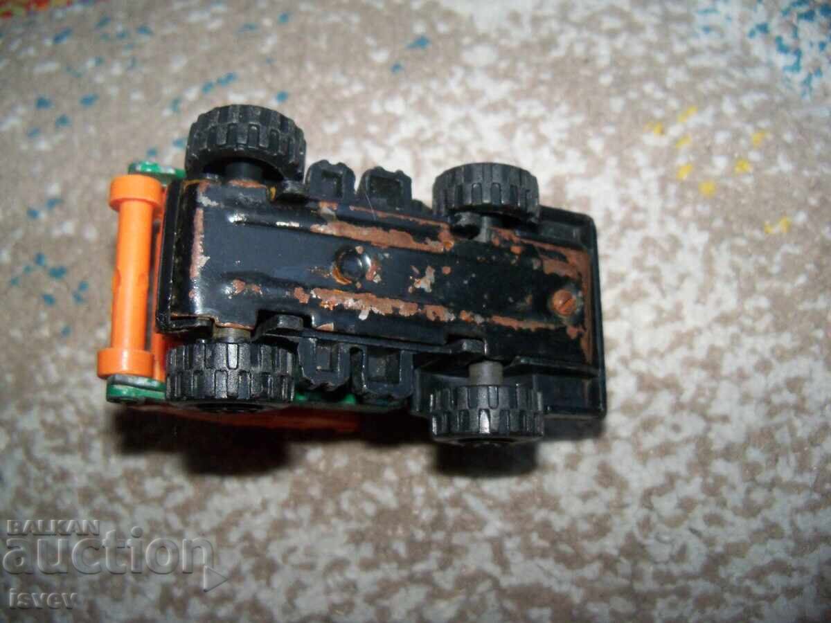 Micul camion de tablă, jucărie sovietică - 7