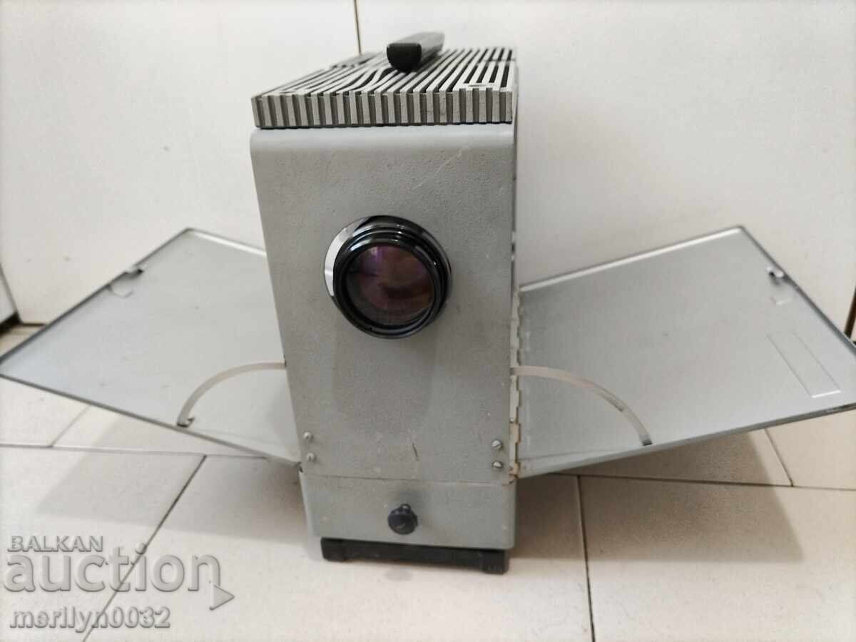 Aparat de proiecție LZTI-BOM perioadă socialistă - 7