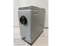 Aparat de proiecție LZTI-BOM perioadă socialistă