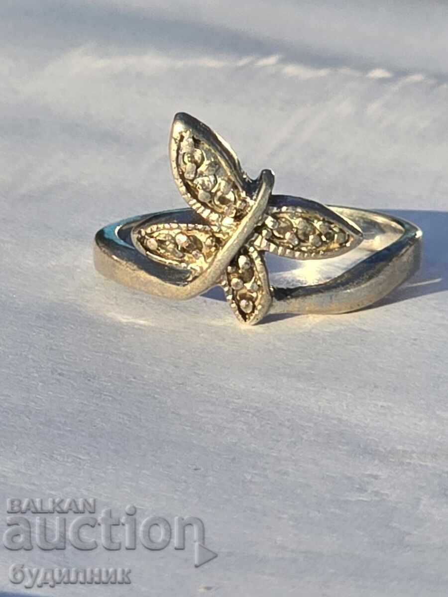 Сребърен пръстен. 17,7мм. Пускам над 100 Аукциона. Разгледай Сребърен пръстен. 17,7мм. Пускам над 100 Аукциона. Разгледай