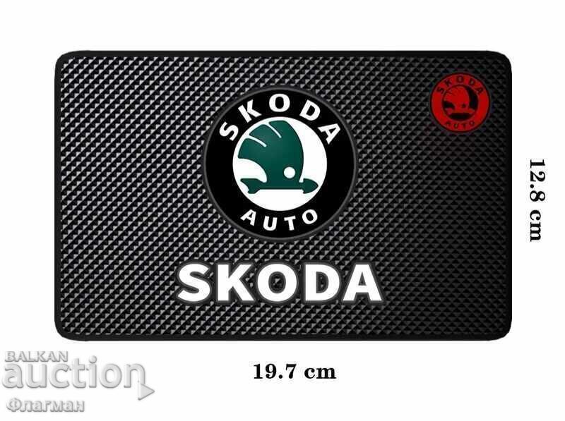 Covoraș pentru bord auto "SKODA" cu preț € 8.00 | 15.65 BGN
