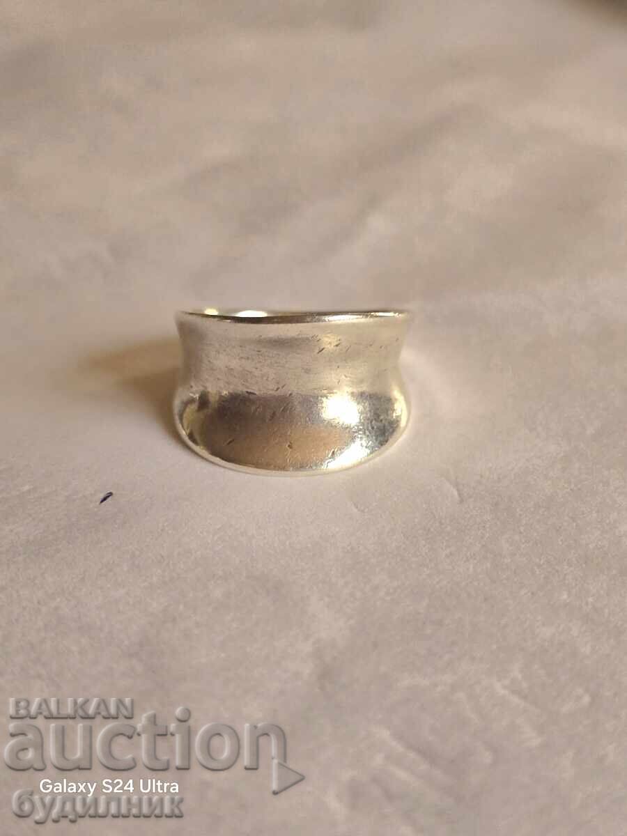 Silver Massive Ring. 16.3mm. I'm launching over 100 Auctions with price 32.99 BGN | € 16.87 Silver Massive Ring. 16.3mm. I'm launching over 100 Auctions with price 32.99 BGN | € 16.87