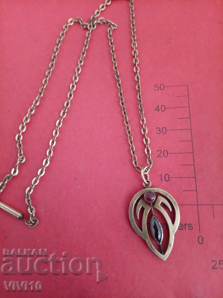 Colier vechi cu rubine și Aurire