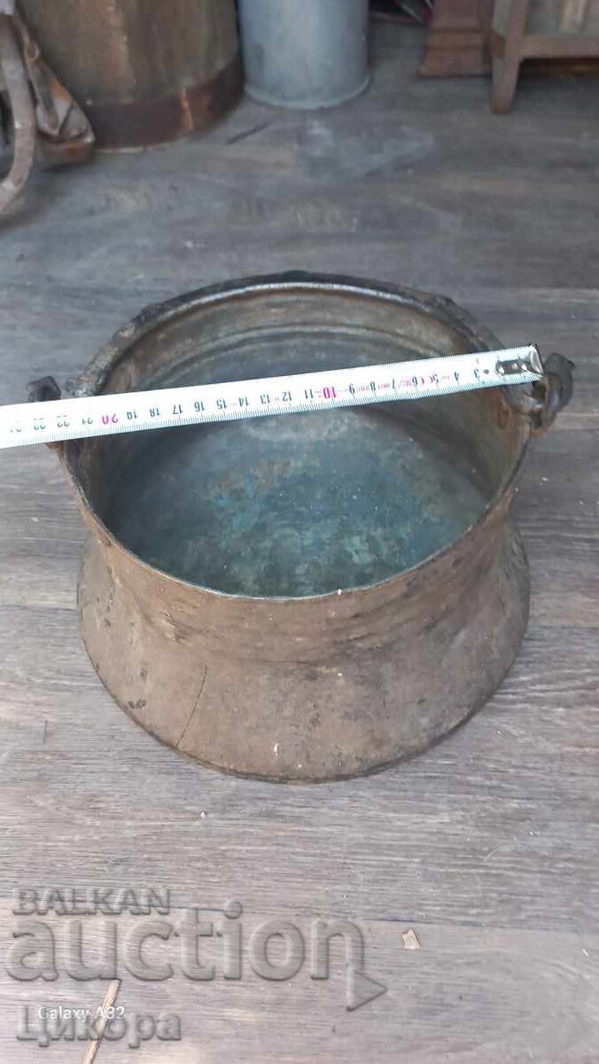 СТАР МЕДЕН СЪД БАКЪР МЕНЧЕ с цена 80.00 лв. | € 40.90 СТАР МЕДЕН СЪД БАКЪР МЕНЧЕ с цена 80.00 лв. | € 40.90