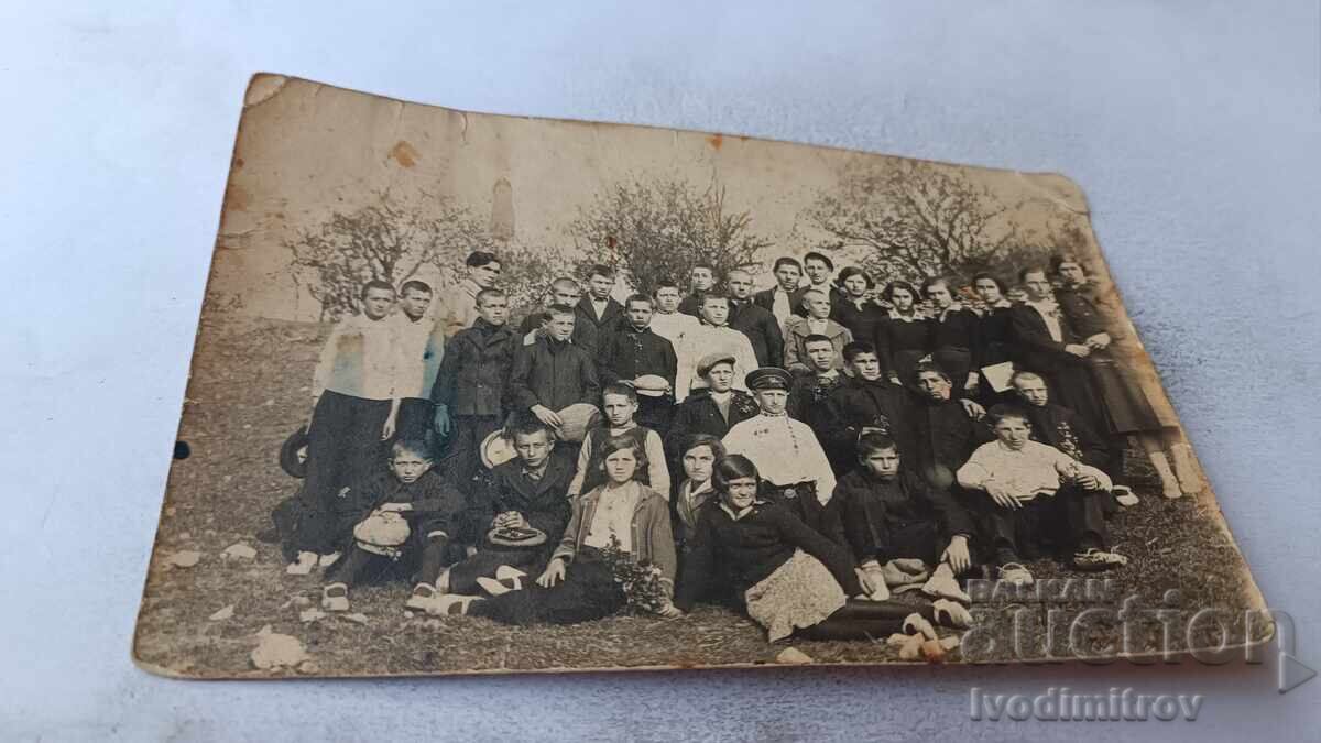 Φωτογραφία Τάξης Μαθητών Γ' Δημοτικού Φωτογραφία Τάξης Μαθητών Γ' Δημοτικού