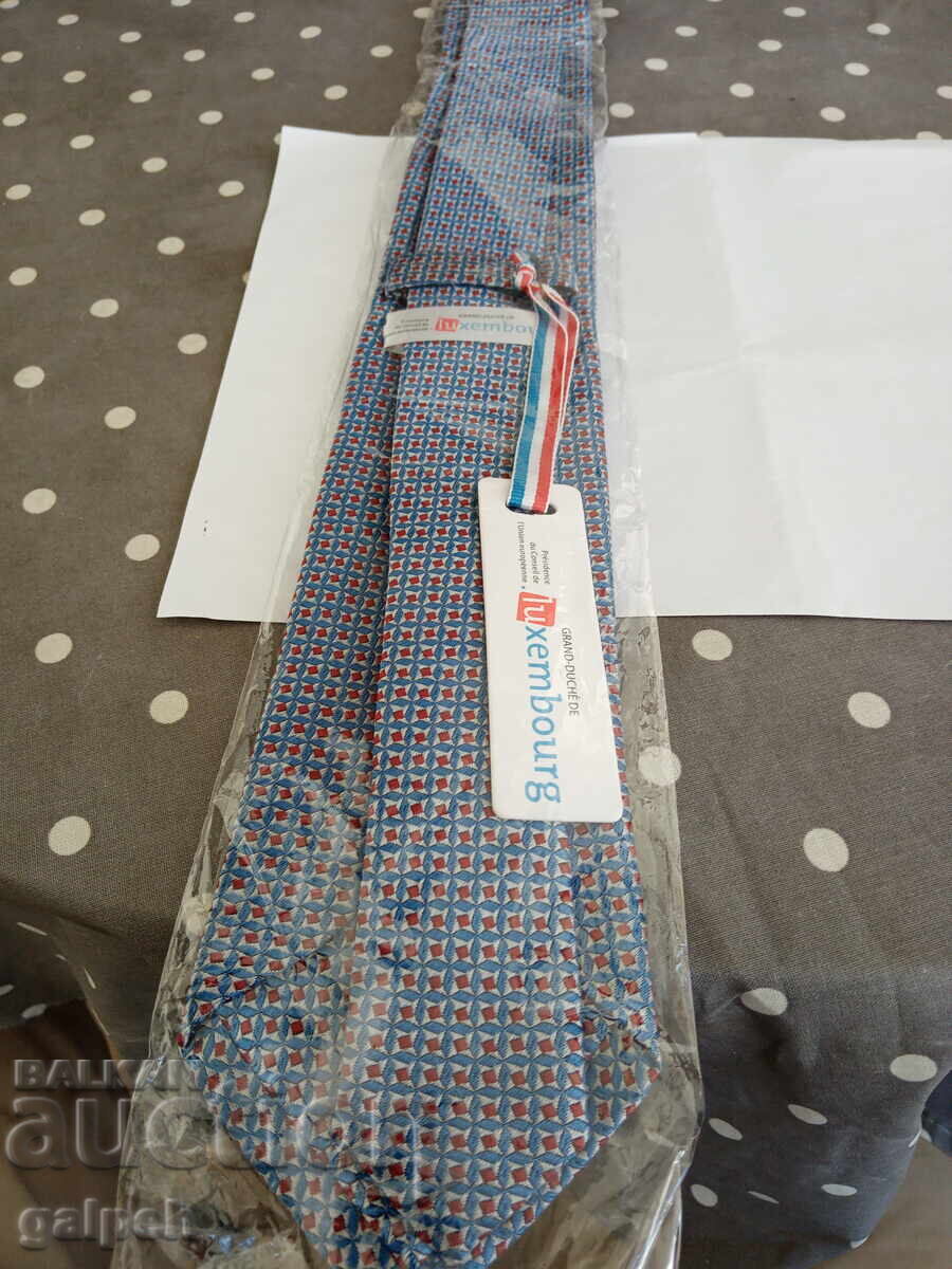 Delivery of NEW TIE - LUXEMBOURG - 1 pc