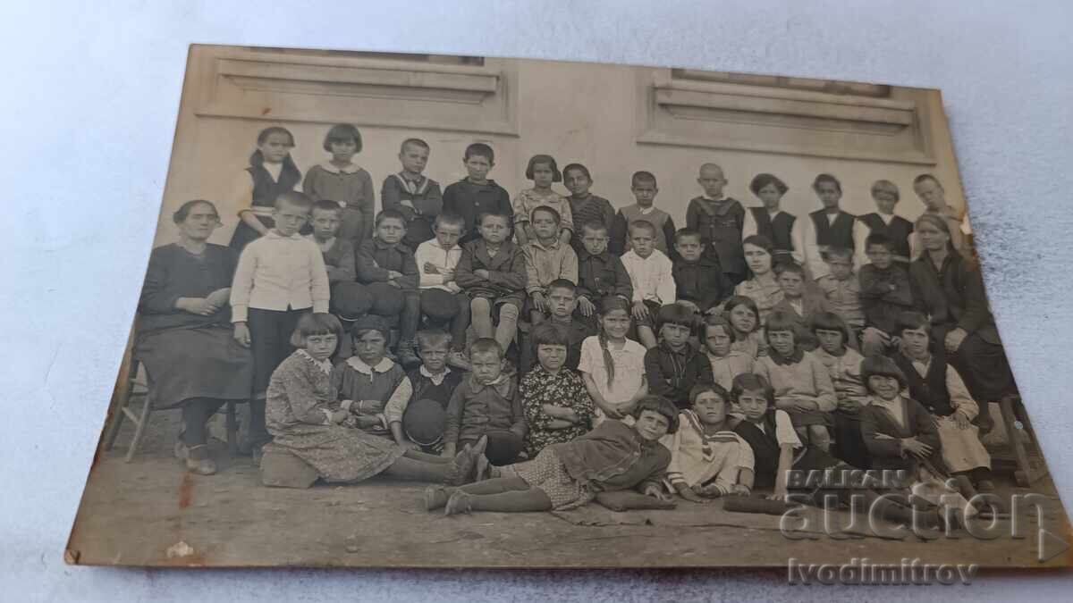 Children's Photo with Their Teachers Children's Photo with Their Teachers