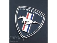 Embleme noi pentru ”Mustang”