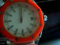 Beautiful sports watch, works without battery