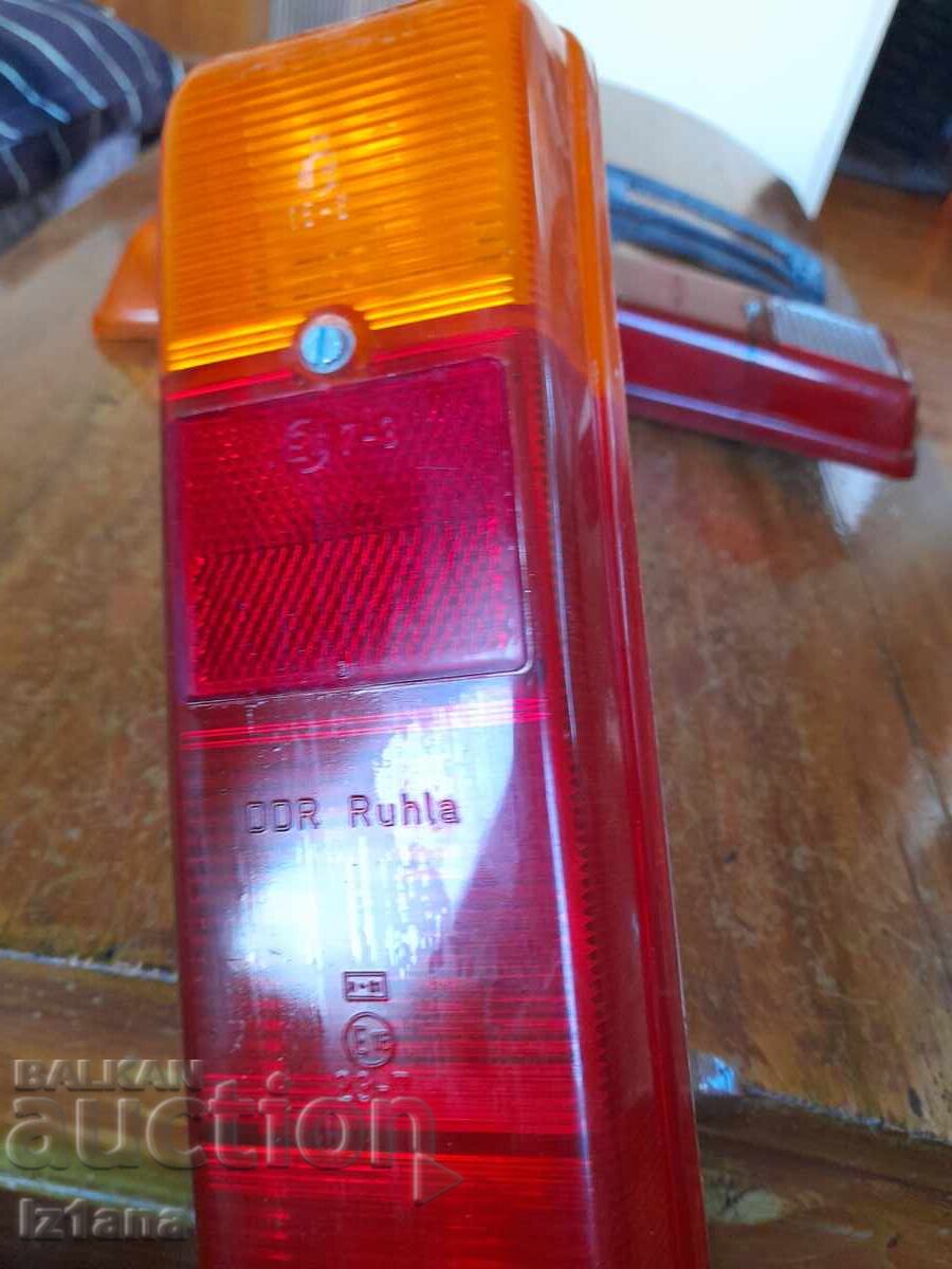 Δημοπρασία Παλιά πίσω φώτα Wartburg AKA