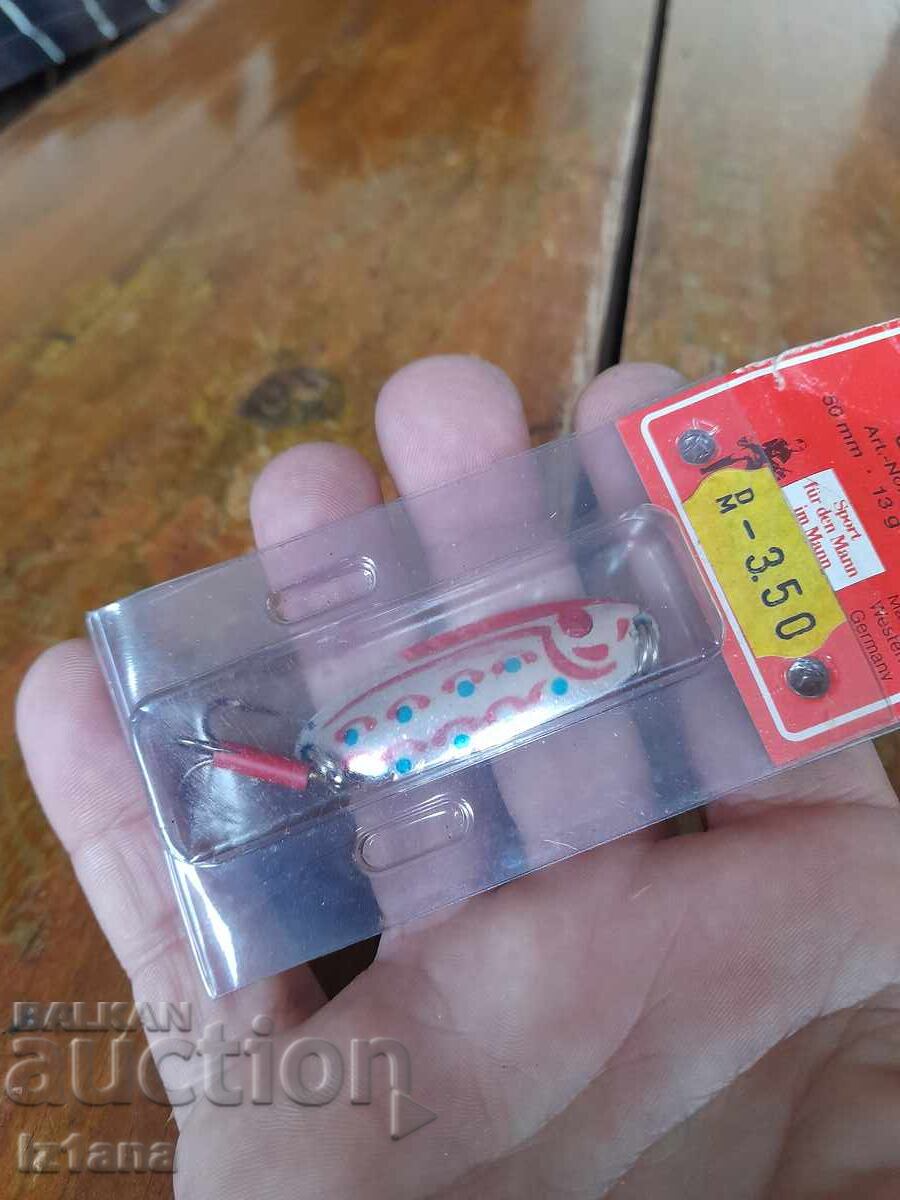 Vechi nălucă DAM cu preț 32.00 BGN | € 16.36