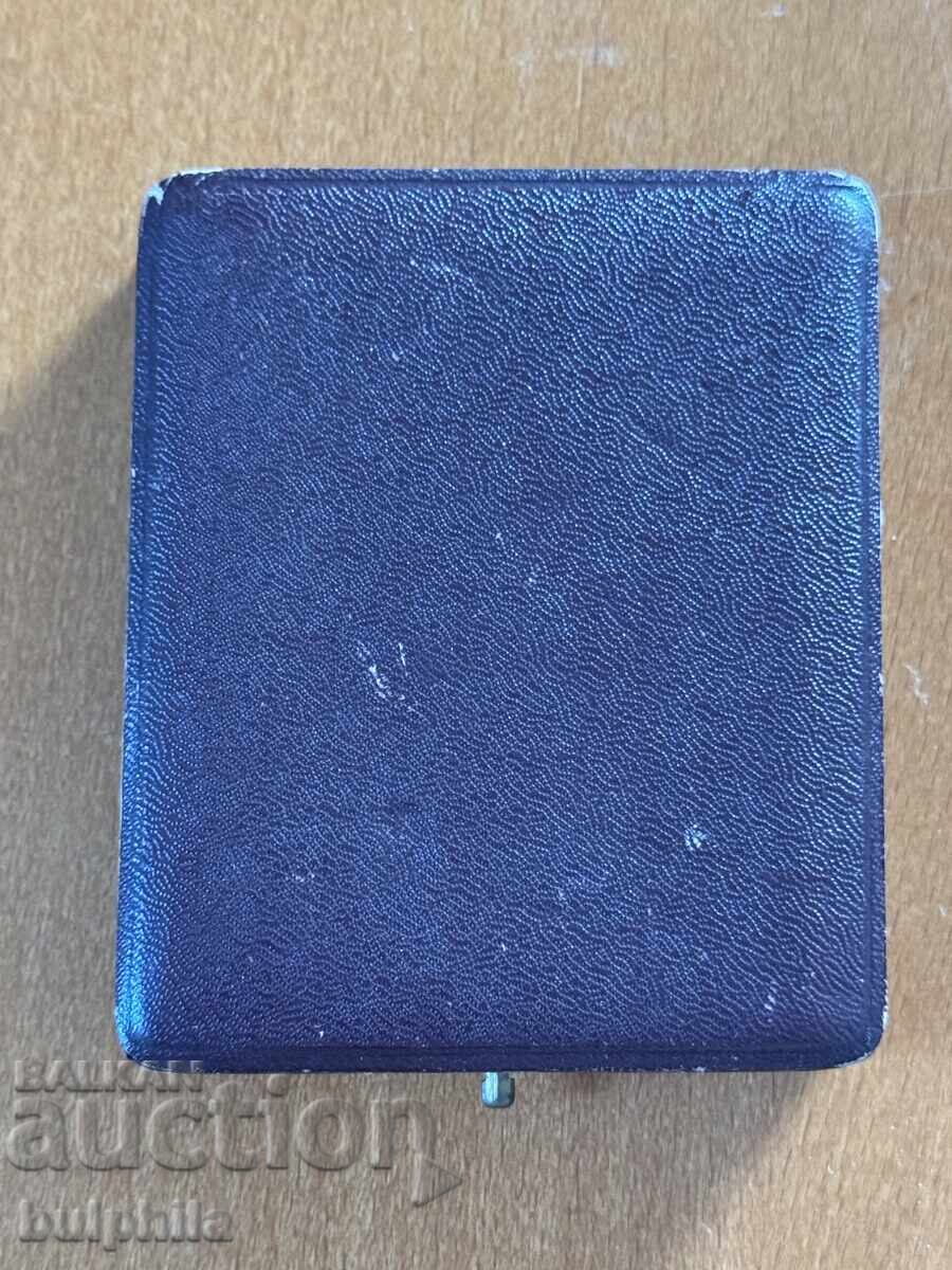 Breast badge for a Member of Parliament from the Kingdom of Bulgaria with price 2500.00 BGN | € 1278.23 Breast badge for a Member of Parliament from the Kingdom of Bulgaria with price 2500.00 BGN | € 1278.23