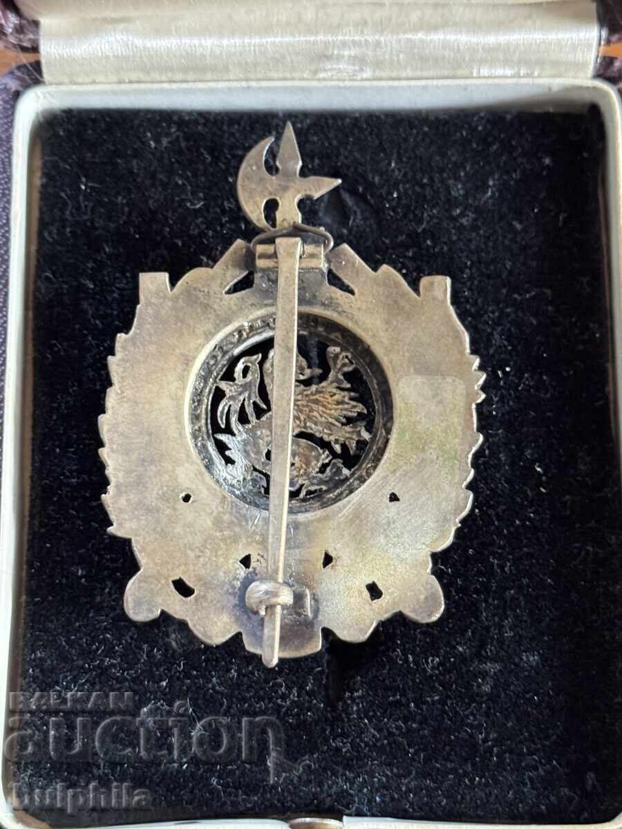 Delivery of Breast badge for a Member of Parliament from the Kingdom of Bulgaria Delivery of Breast badge for a Member of Parliament from the Kingdom of Bulgaria