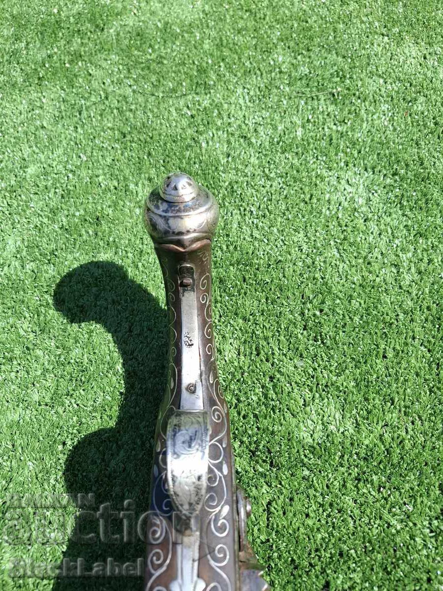 Licitație Pistol balcanic cu cremene Licitație Pistol balcanic cu cremene