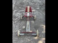 Mașinuță pentru copii cu pedale