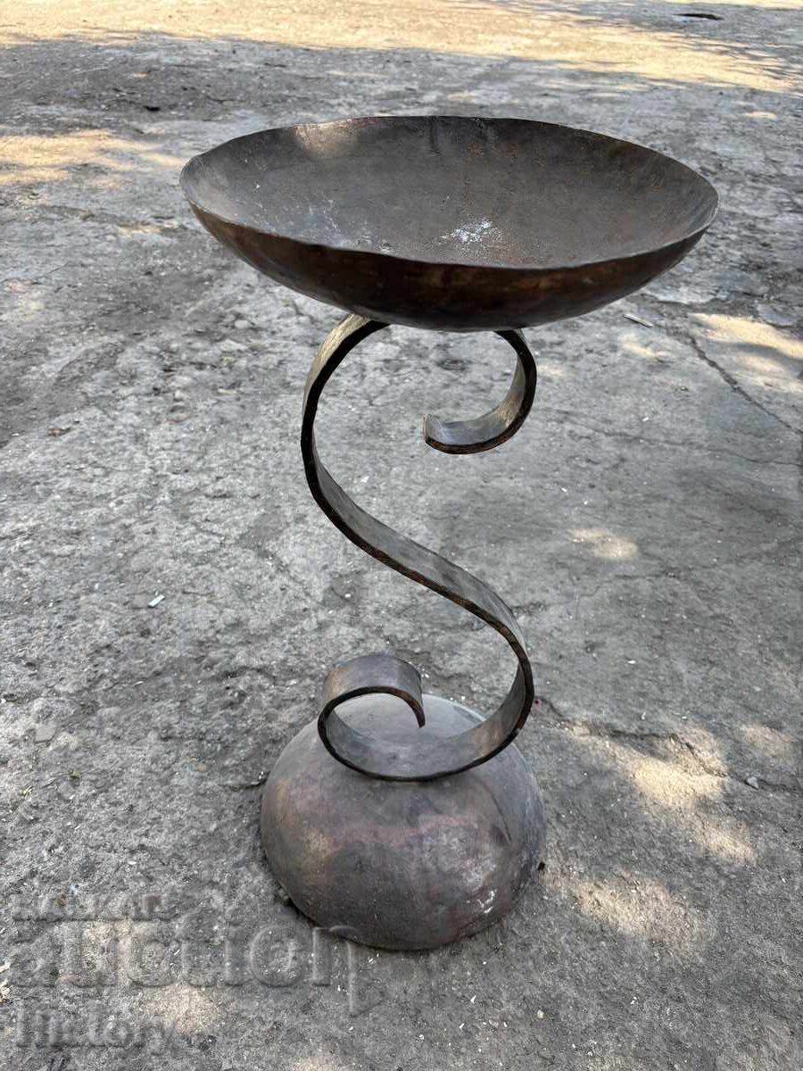 Licitație scrumieră din fier forjat