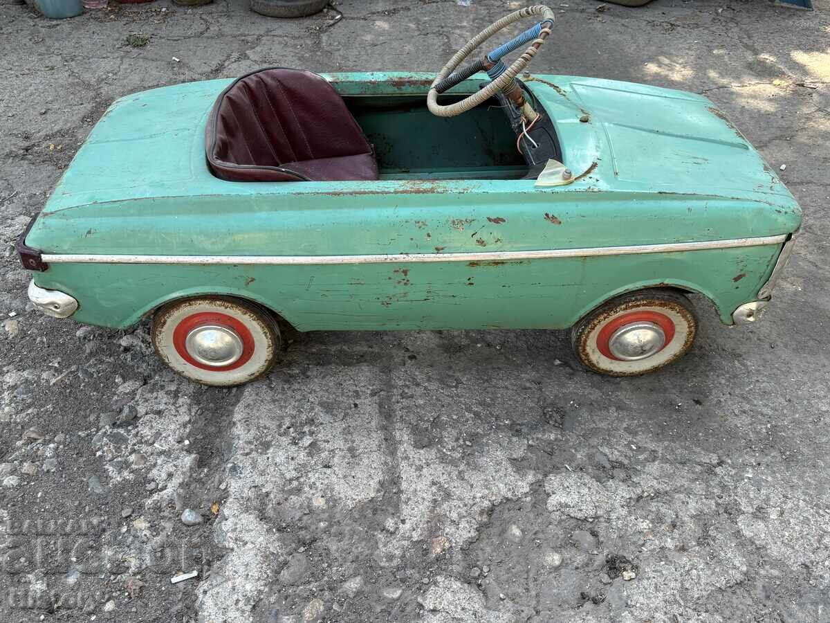 Mașină de jucărie pentru copii cu pedale din tablă Moscvici - 5 Mașină de jucărie pentru copii cu pedale din tablă Moscvici - 5