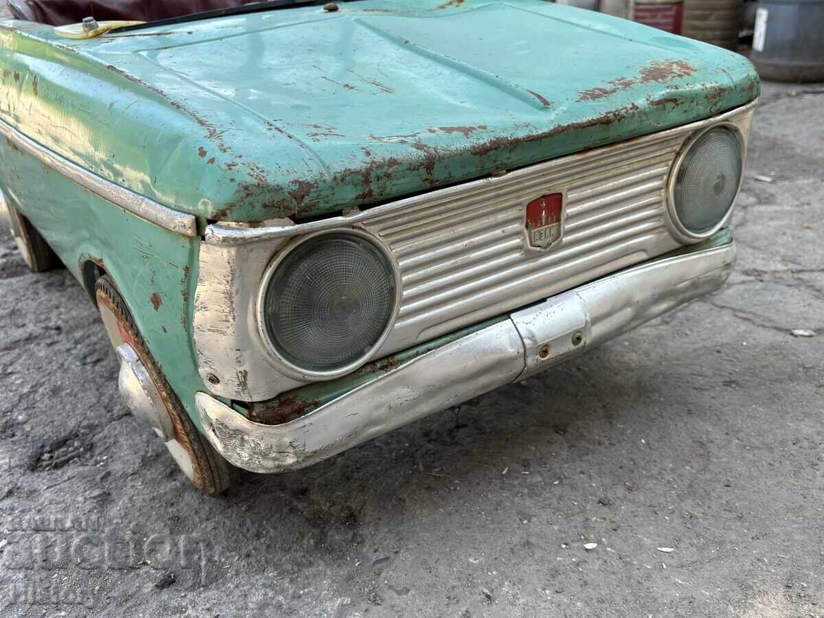 Mașină de jucărie pentru copii cu pedale din tablă Moscvici - 6 Mașină de jucărie pentru copii cu pedale din tablă Moscvici - 6