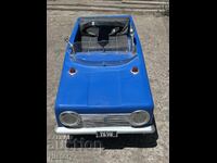 Mașină de jucărie cu pedale din tablă VAZ