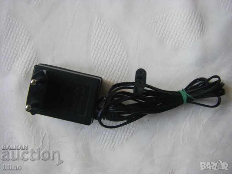 Δημοπρασία Λειτουργικός μετασχηματιστής TRISA - AC 230V/DC 3V, 300mA