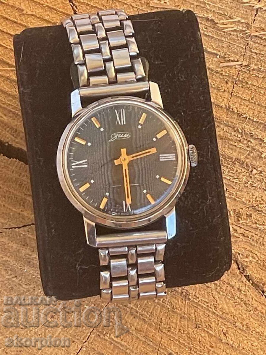 Ceas mecanic vechi Ceas mecanic vechi