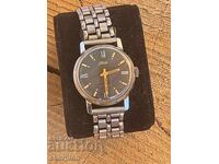 стар механичен часовник