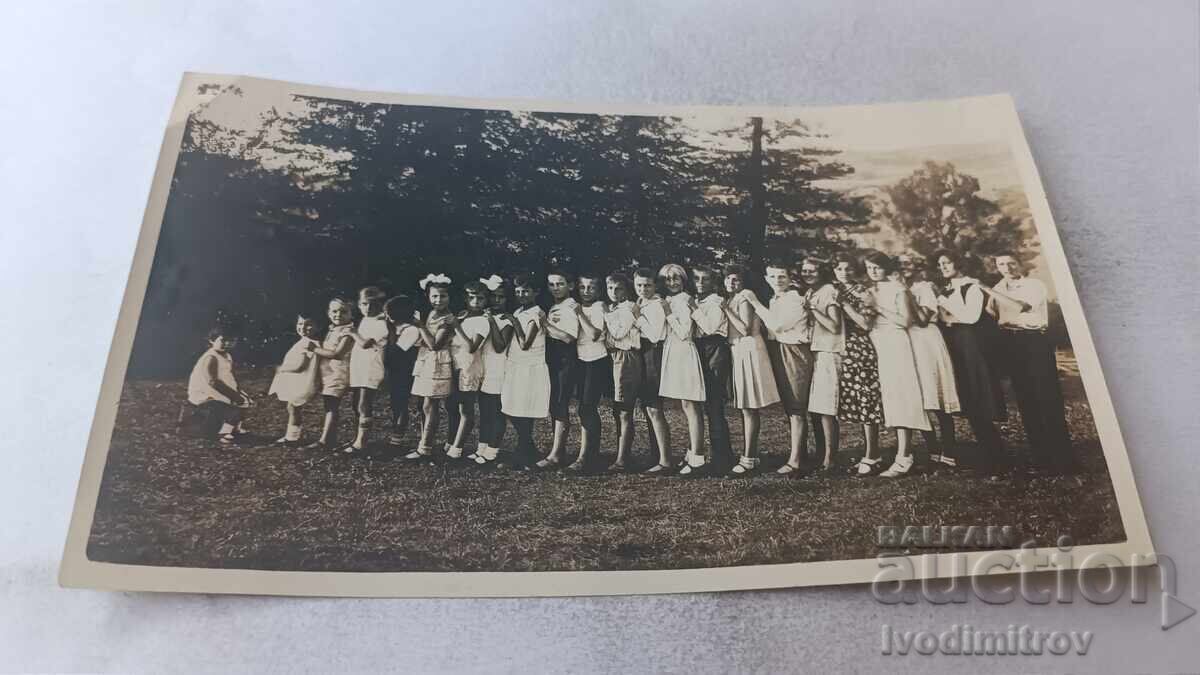 Photo Pancharevo Young men, young women and children 1931 Photo Pancharevo Young men, young women and children 1931