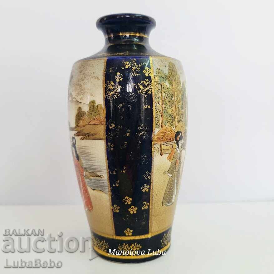 Delivery of Porcelain Vase Kinkozan Sobei Delivery of Porcelain Vase Kinkozan Sobei