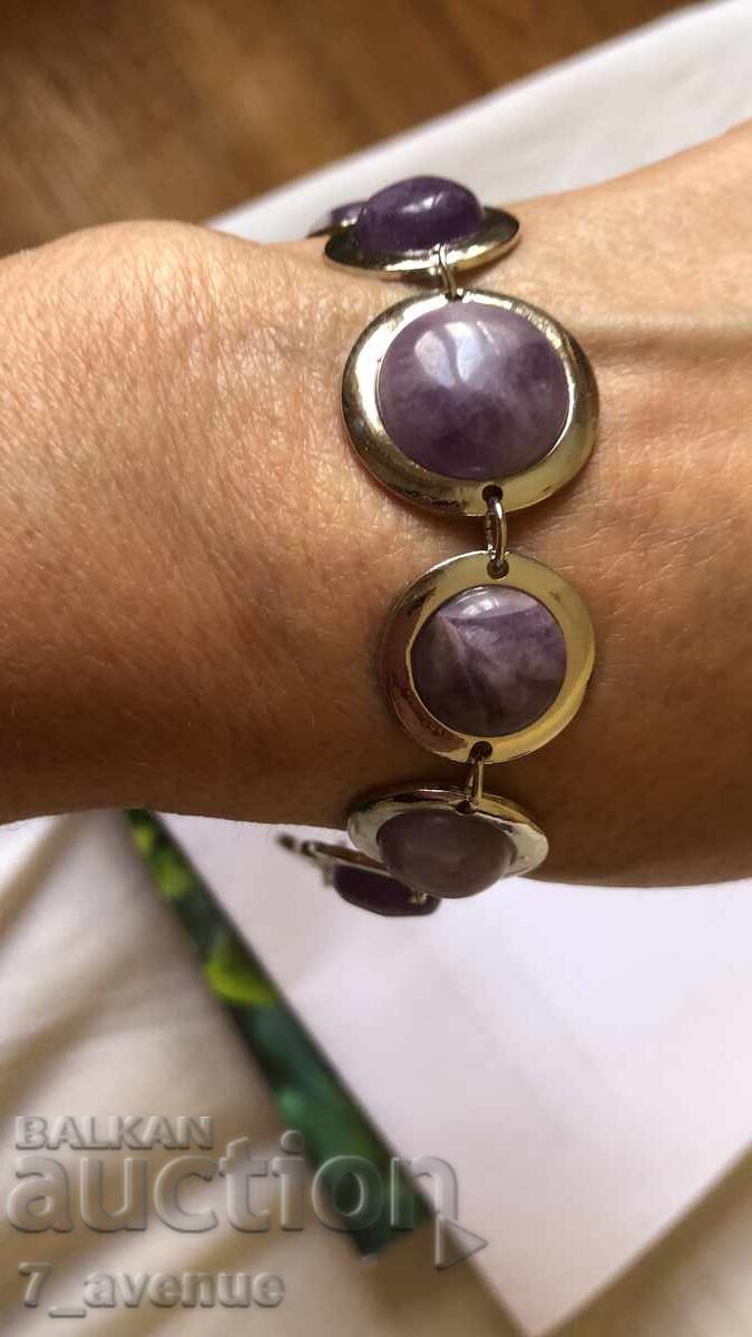 ΓΡΙΒΝΑ ΜΕ ΑΜΕΘΥΣΤΟΥΣ