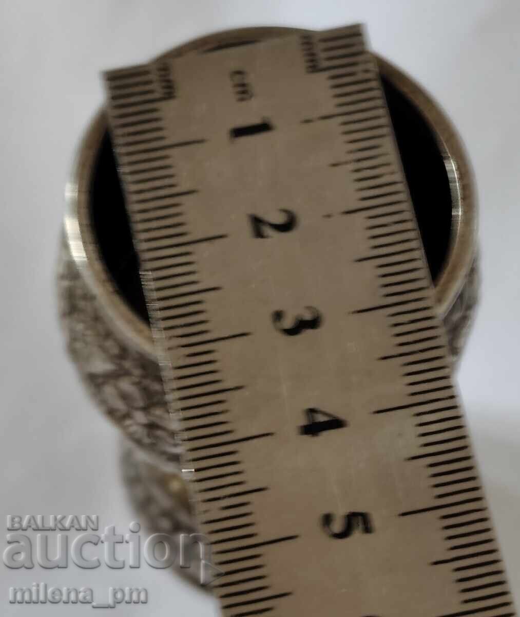 Livrarea O ceașcă de argint