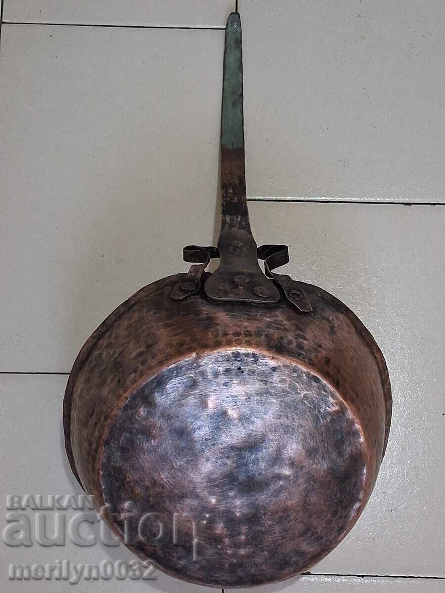 Delivery of Old copper pan, copper, tray, copper vessel