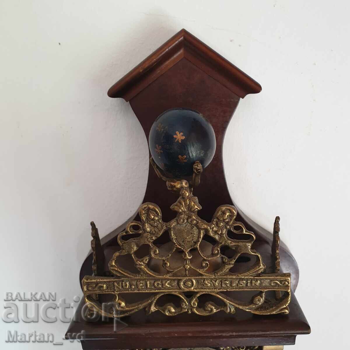 Auction  Dutch mechanical wall clock
