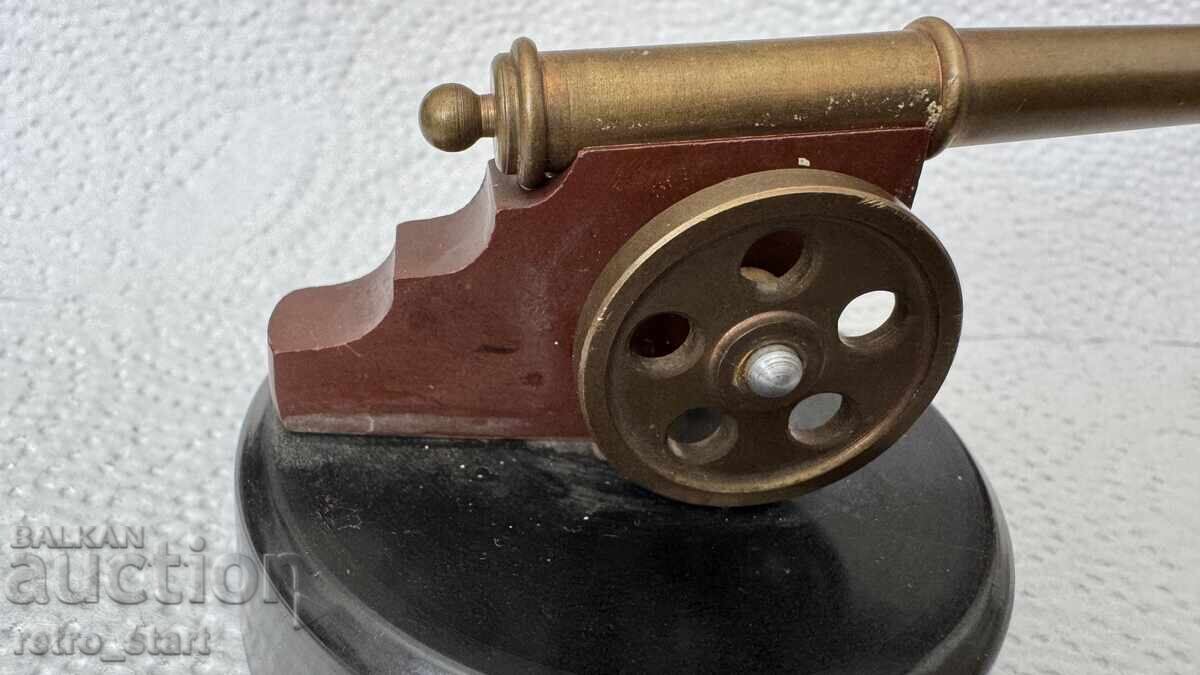 Παράδοση Ρωσικό κανόνι σουβενίρ δεκαετίας '60, βακελίτης και ορείχαλκος