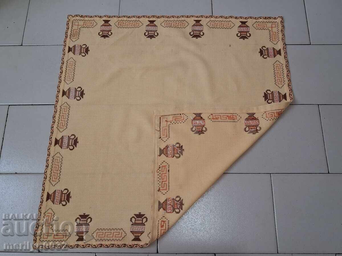 Auction  Old plaid with embroidery tablecloth