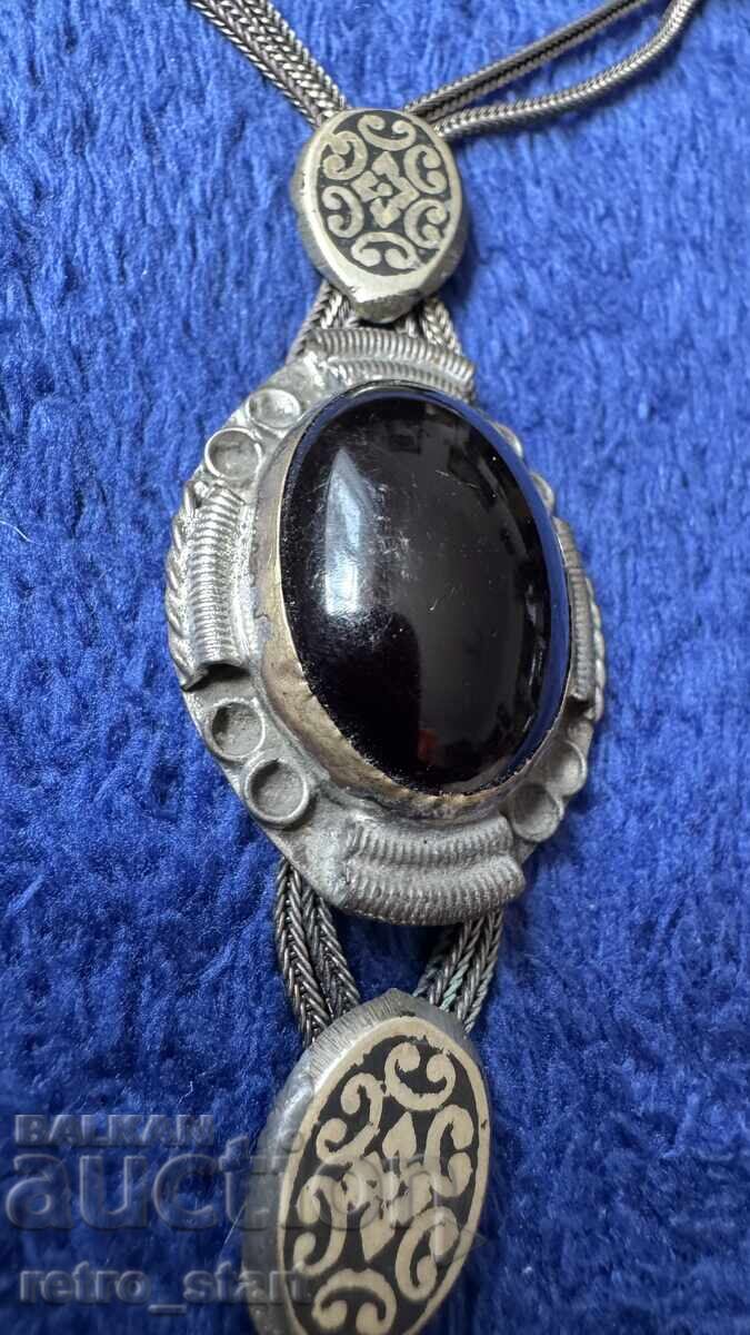 Аукцион Старо колие с ниело