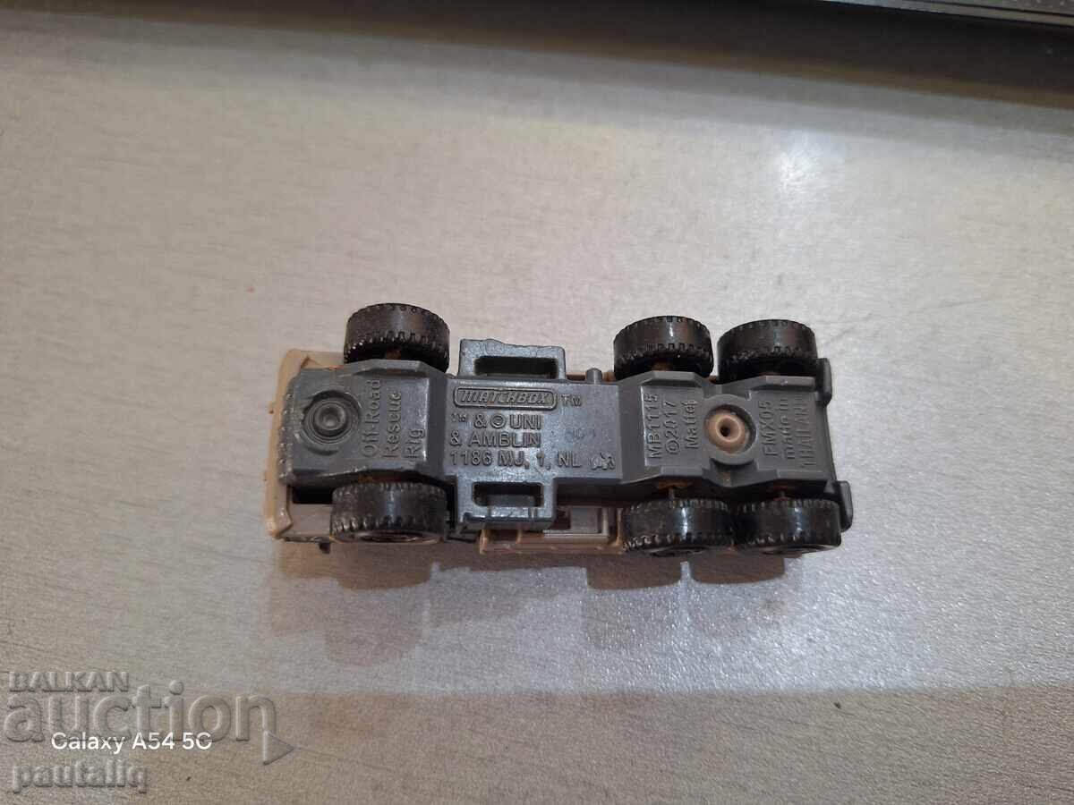 Auction  SMALL TRUCK