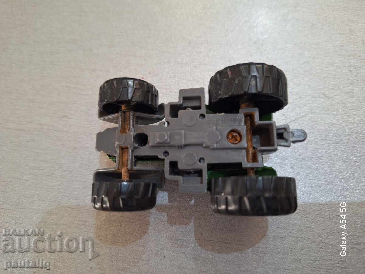 Delivery of LITTLE TRACTOR Delivery of LITTLE TRACTOR