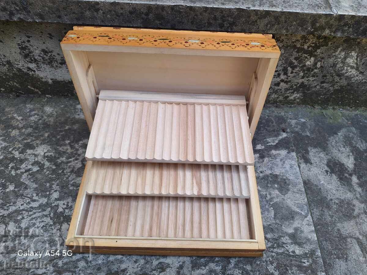 Delivery of WOODEN TOBACCO BOX Delivery of WOODEN TOBACCO BOX