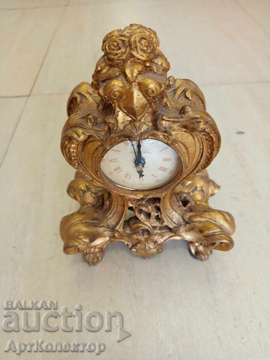 Chasovnik barok kvartsov mehanizym with price 30.00 BGN | € 15.34 Chasovnik barok kvartsov mehanizym with price 30.00 BGN | € 15.34